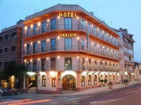 Гостиница Hotel Sabiote  Пинеда-Де-Мар